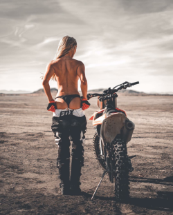 motocrossbabes:  Moto butt from the beautiful