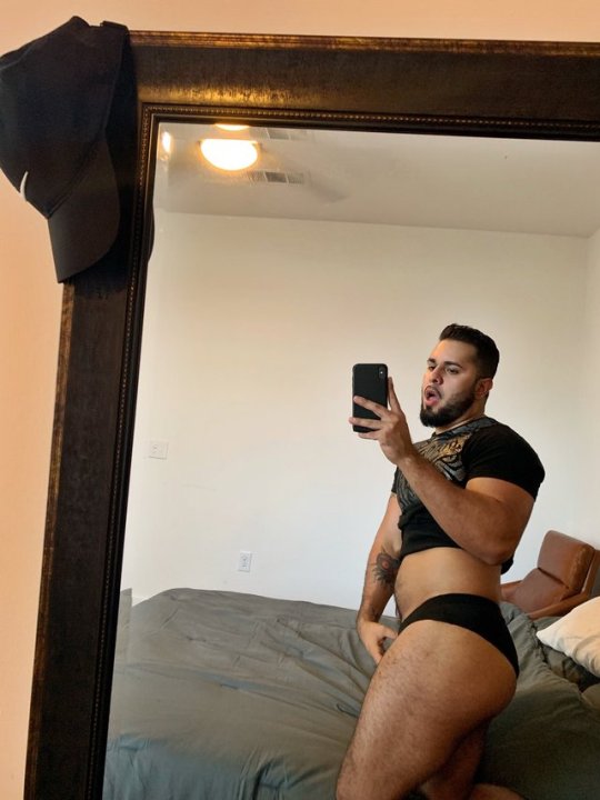 mikkahchu:  Suns out buns out?