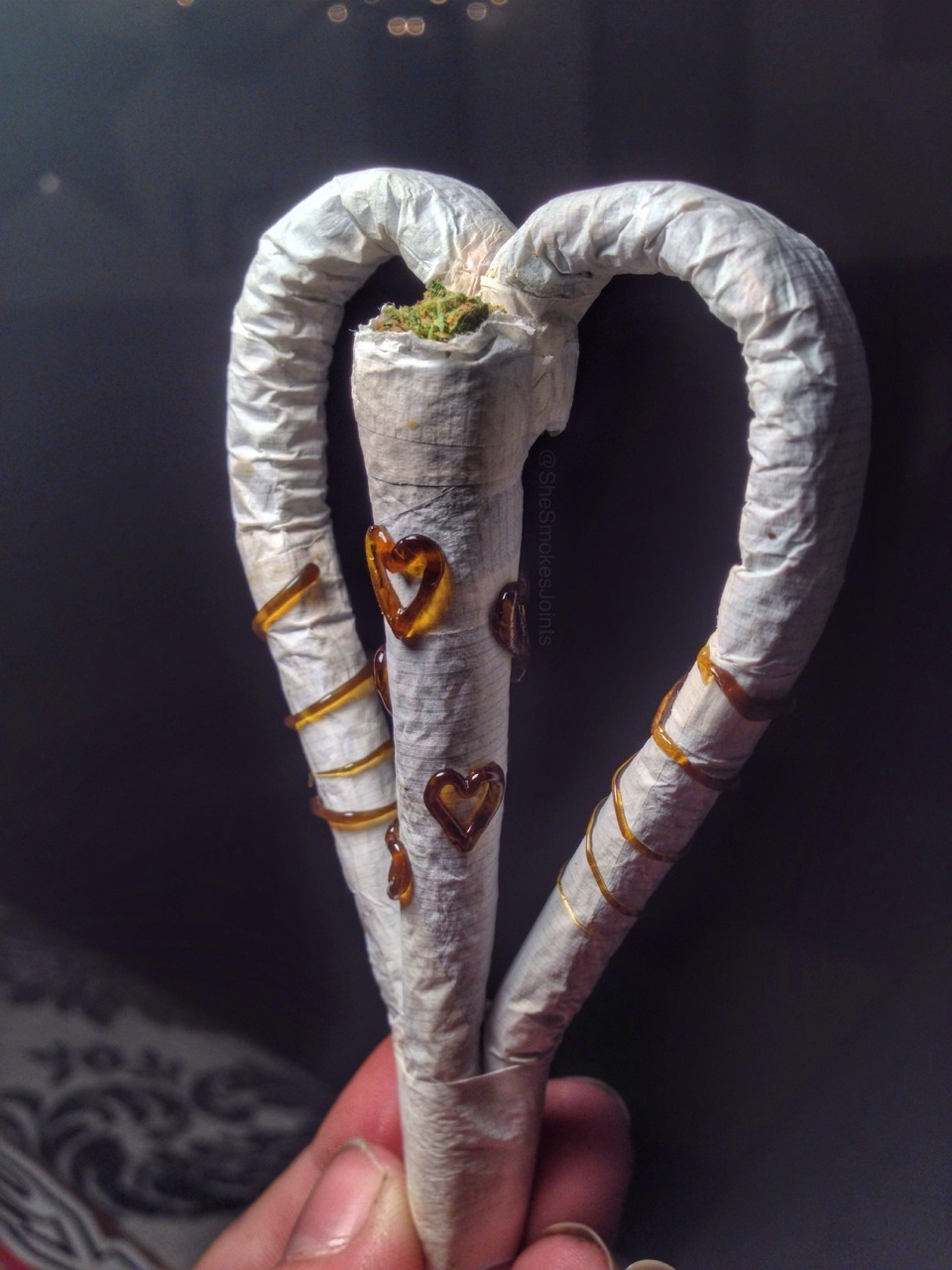 shesmokesjoints:  Someone asked me to post the pictures of my heart joint as one,