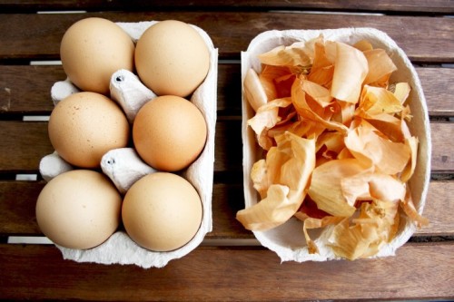 DIY Natural Egg Dye with Onion Skins (5 Ways)Natural Egg Dye with Onion Skins: My grandmother&rs