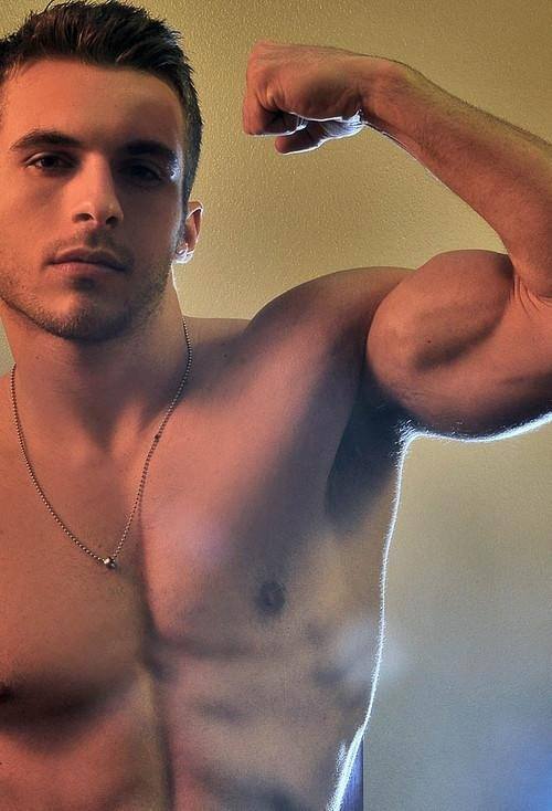 meniloveat5280: Follow for over 85,000 examples of The Art of Man