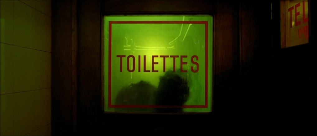 cinemaspam:  10 Frames  Amélie (2001) Directed by Jean-Pierre Jeunet 