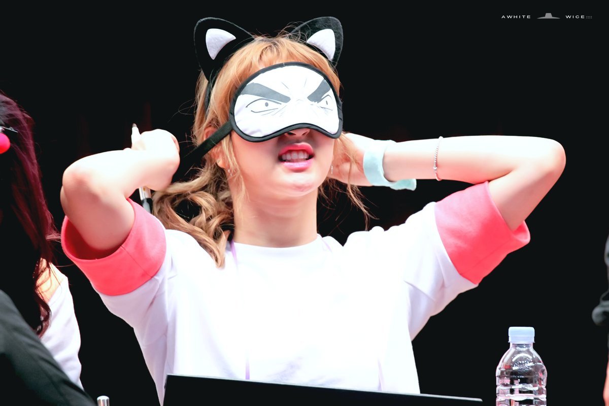 fyeah-twice:  © A WHITE | do not edit. 