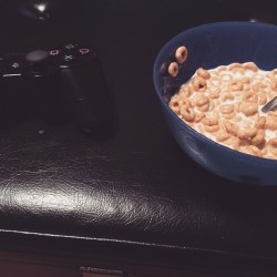 Late nite Chronicles: episode 1: Cheerios and Netflix