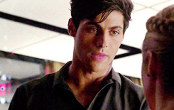 byalienpandorum:  Alec Lightwood in This World Inverted Playing hard to get. I love