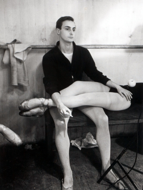 photos-de-france:Brassaï - Studio de Danse, Paris, 1953.