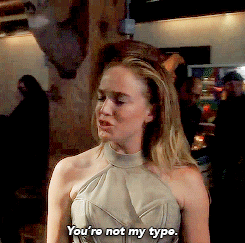 sarahxll:When a guy starts flirting with you