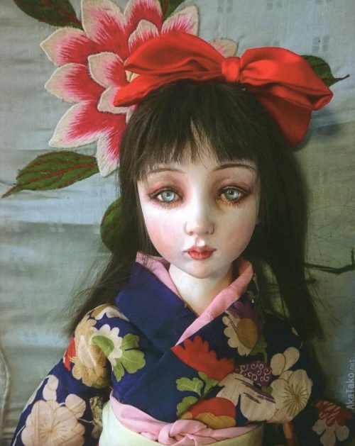 AKANE doll is handmade by Mari Shimizu. Photographed for her recent book “Wonderland”. 6