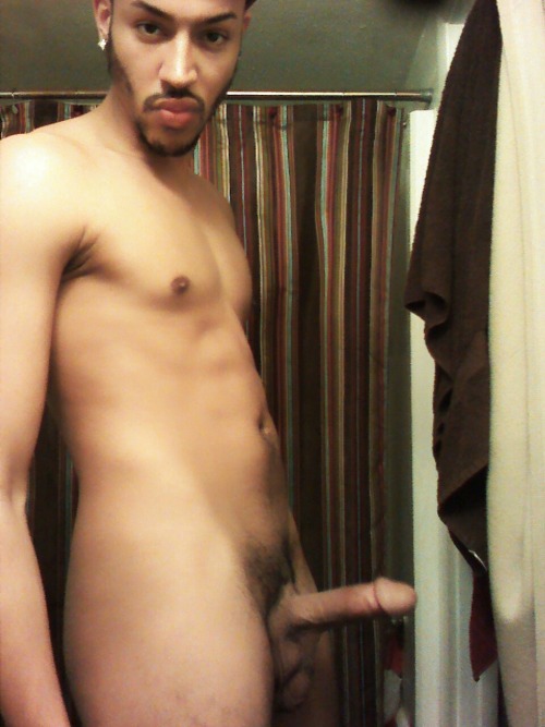 savvyifyanasty:  easybrezzypb:  afternoon jack off photo session  > oh yesss!   Kuutie