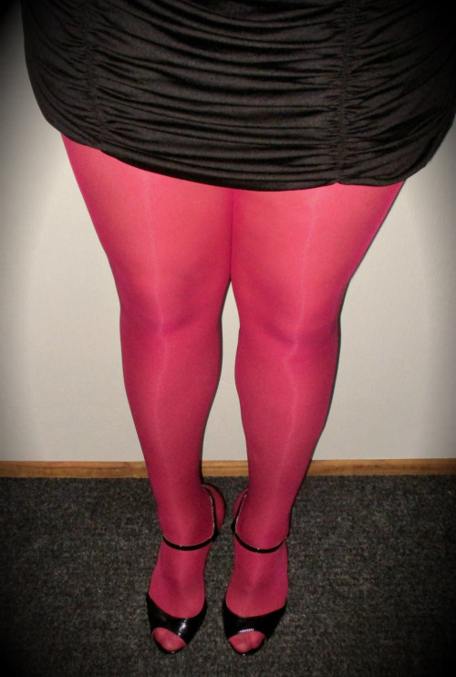 Pink opaque pantyhose