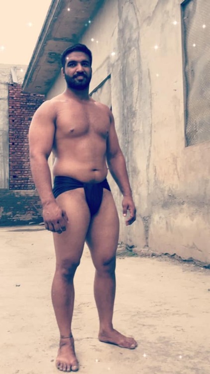 popsixsquishcicerolipschitz:    Rimple AulakhKushti akhara kohali Amritsar Punjab