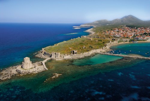 Methoni’s castle
The castle of Methoni occupies the whole area of the cape and the southwestern coast to the small islet that has also been fortified with an octagonal tower and is protected by the sea on its three sides.
Its north part, the one that...