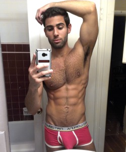 hotmales-n-stuff:  follow Hot Males ‘n