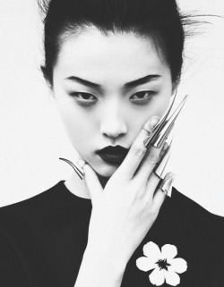  Tian Yi wearing Prada S/S 2013 in ‘Memoirs Of A Geisha’ shot by Oliver Stalmans for Elle Vietnam May 2013 