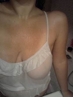 giubigboobsforfun:  wet tshirt