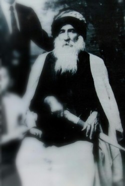 bijikurdistan:  Hemoyê Shero (1850-1935), Yezidi tribal leader in Shingal, saved with his Fighters around 20,000 Christians during the Armenian genocide from 1915 in the Shingal Mountains. When the Ottoman / Turkish pursuers demanded the surrender of