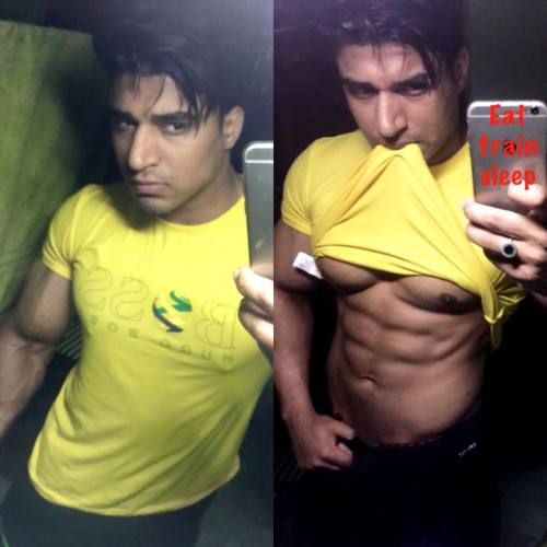 asianhunk-pecs-nips-asses:  Pectease!!