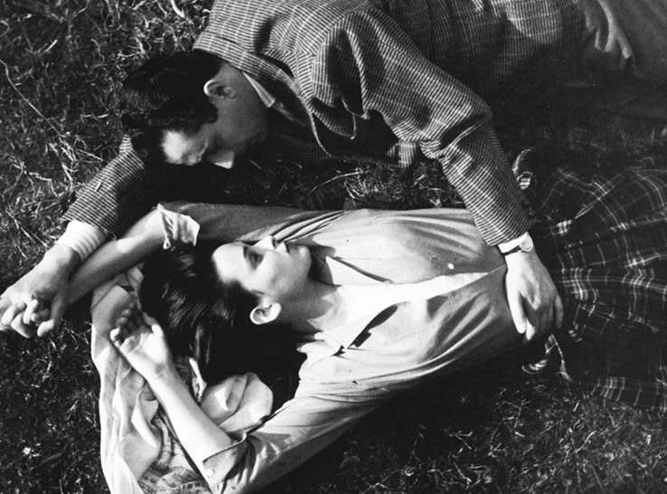 boulez33:  Eroticism, the 1940s Hollywood way. 