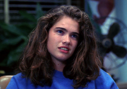 twilightly-blog:−Heather Langenkamp as Nancy Thompson in A Nightmare on Elm Street (1984)−Katharine 