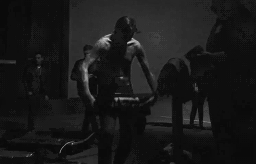 jalex-pierced-veil:  finest-of-bands:  Tony Perry - Pierce The Veil ~Shirtless band