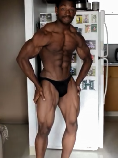 justmuscle77:  Cardell is just more than I can handle. He doesn’t show his face on his Giant penis shots, but it’s him. Big muscles, big dick. What’s not to love…  Cute brother he can get it