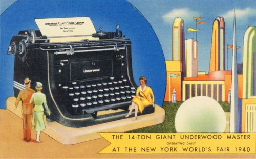 denisebefore: World’s biggest working typewriter Underwood Exhibit at 1939-40 NY World’s