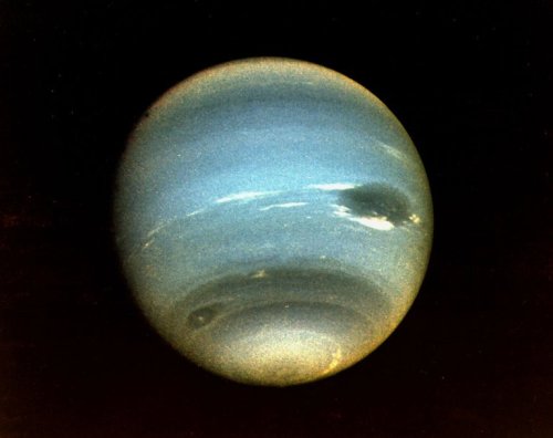 spacewatching:Voyager 2 was the first (and, so far, only) spacecraft to fly by the planet Neptune an