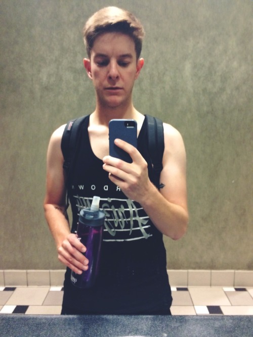 andy–d:  Gym time 💁💜 