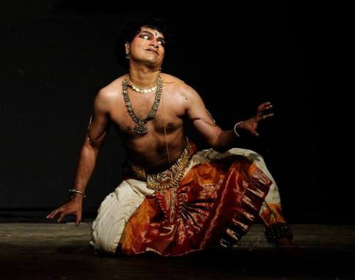 Bharathanatyam by Ratheesh Babu, photo by Jayraj T. P.