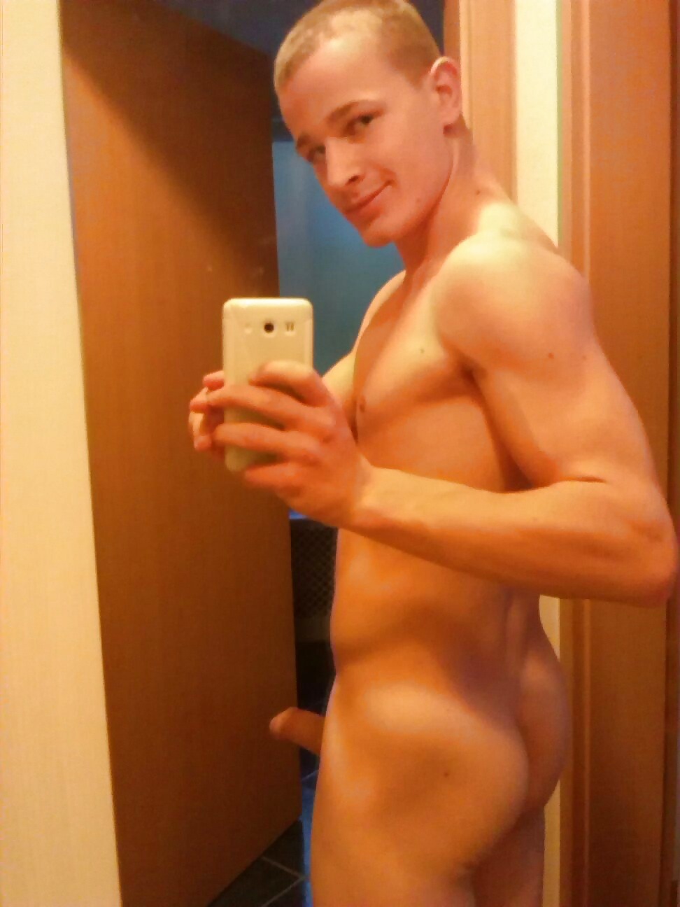 jockplay:  fieryhotporn:  hugepenises:  FOLLOW for BIG COCKS, HOT BODS, AND TIGHT