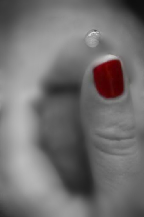 rrh90-2:Shades of red…….nails …..passion….oozes…Just her touch in red……
