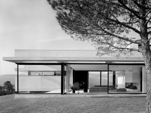 design-is-fine:Villa Brody, Greve in Chianti, 1973. Architect Roberto Monsani. Photo: Giorgio Casali