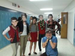 tyleroakley:  theearthbeneathmyfeet22:  Some girls at my school dressed up like 1D and a boy happened to be dressed as Tyler Oakley saw them and had a Tyler Oakley fan girl moment!!!! ABSOLUTELY PERFECT!  Iconic.