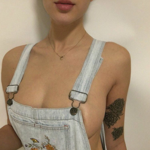 xincestgirl69:  imaconhou:  👽  The local farmers daughter is so naughty 😉 town