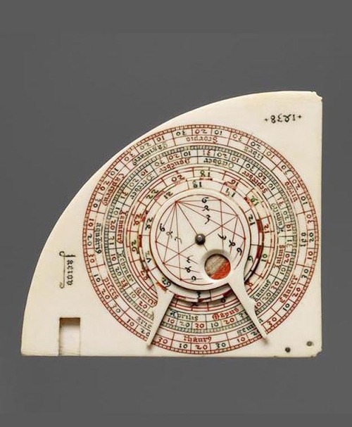 Johann von Gmunden (attr.), Solar quadrant, sun dial in possession of Frederick III. 1438. Ivory. Ku