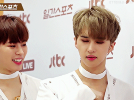 ottokaji-vixx:  the cute prince king of finger hearts  ଘ(੭*ˊᵕˋ) ~♥ bonus: