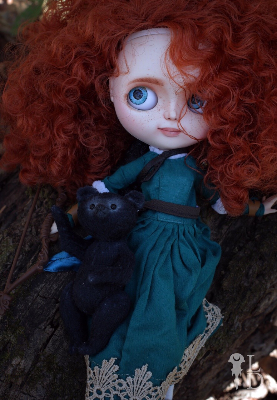 luciana-dolls: Merida Blythe and her brother bear.   Link for sale here: https://www.etsy.com/listing/551085354/ooak-merida-and-hubert-bear-brother