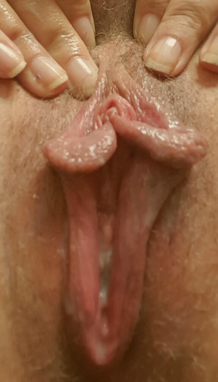 bwandi78:  juicylips72:  After watching porn my pussy is always dripping wet 🌊  rrrrrrr…wann lick your wet pussy👅😜♡♡♡ 