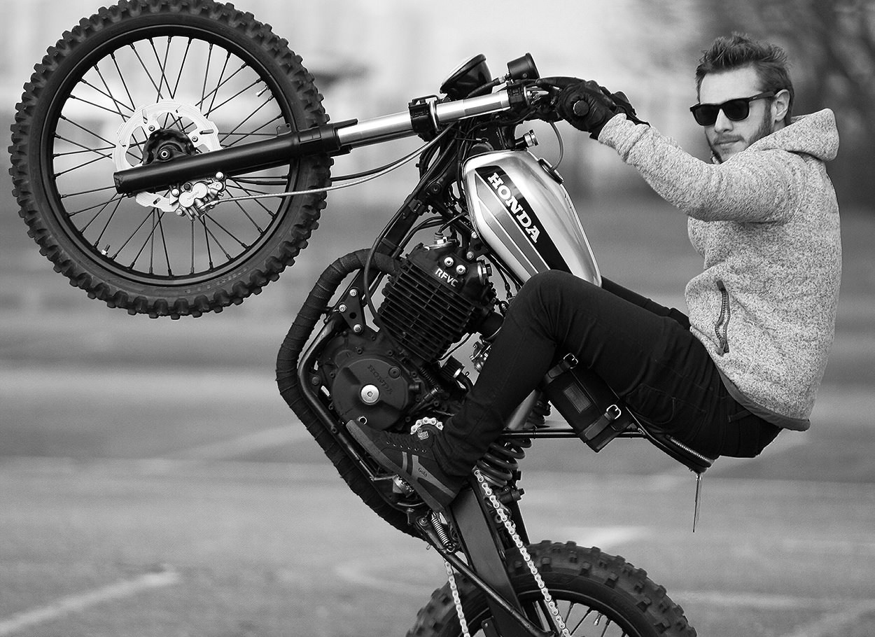caferacerpasion:  Honda XR600R Street Tracker - Dimitri Chaussinand | www.caferacerpasion.com