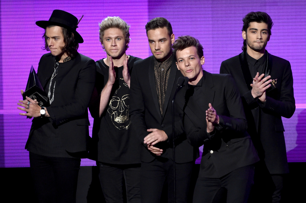 direct-news:  HQ’s - 2014 American Music Awards - Show 