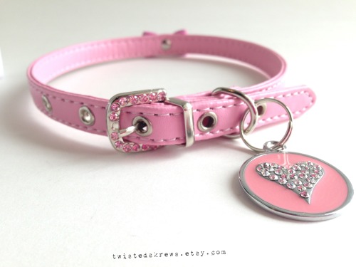 twistedskrews:“Pretty in Pink” custom collar with matching collar tag and hidden message engraving!  Customize your OWN!www.twistedskrews.etsy.com