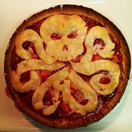 hobwicki: Hail Pie-dra. #baking #pie #CaptainAmerica