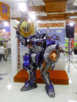 cosplay-gamers:Transformers - Optimus Prime