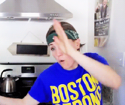 hartskipsabeat:  everyone in this fandom right now #SOON. (x)  Awww so adorable !