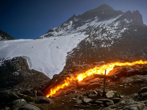 asylum-art:Simon Norfolk photographs ‘in Search Of Lost Ice’ for The New York Times Magazine  Fire a