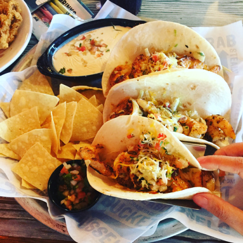 Just cause i love sea foooodd.. #joescrabshack #redondebeach #seafood #foodporn #tacos spending time