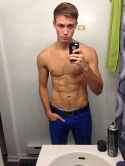 brodays:  Hot Self Pic Studs! Hundreds Of Dudes Added Daily! http://brodays.tumblr.com/