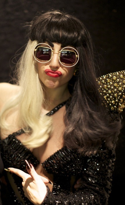 donatella eats me out