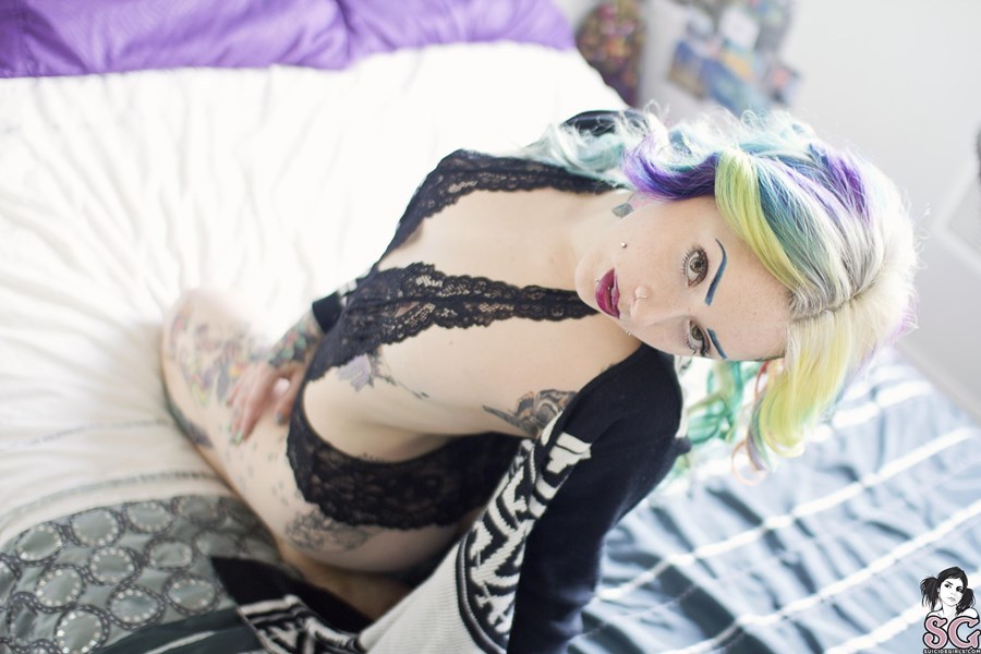 tattooedwomenarebeautiful:  Modèle: Kali