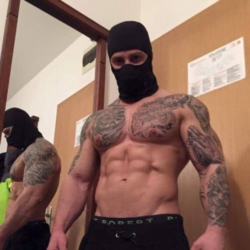 bosscody: Follow me for more fuckn hot shite, ya got the nerve? come on in and enjoy it https://www.tumblr.com/blog/bosscody 